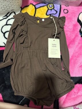 Kyte BABY Brown Ruffle Long-Sleeve Baby One-Piece